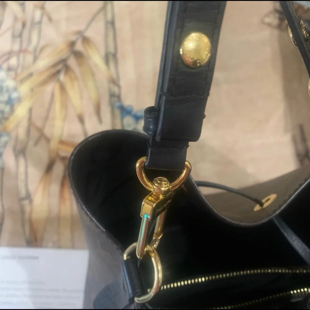 Comment - Picture 4 of 6